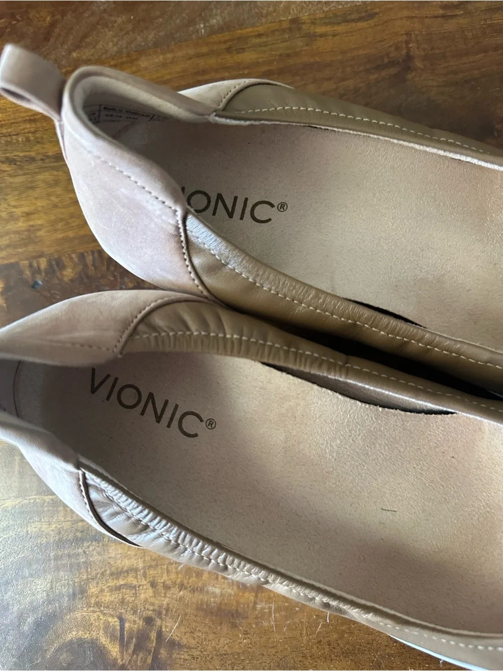Vionic Jacey tan leather wedge comfort shoes ladies size 8.5